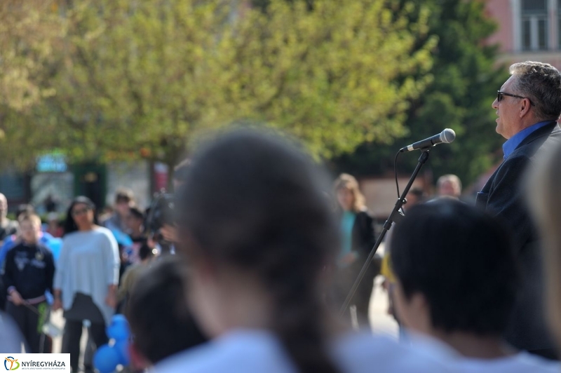 Az Autizmus Világnapja - fotó Szarka Lajos