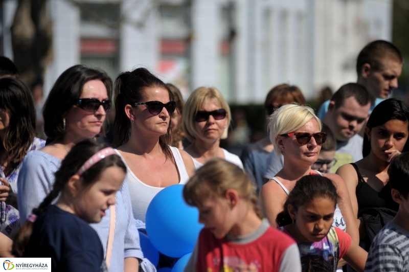 Az Autizmus Világnapja - fotó Szarka Lajos