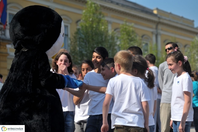 Az Autizmus Világnapja - fotó Szarka Lajos