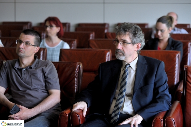 Felvételi adatok az egyetemen - fotó Szarka Lajos