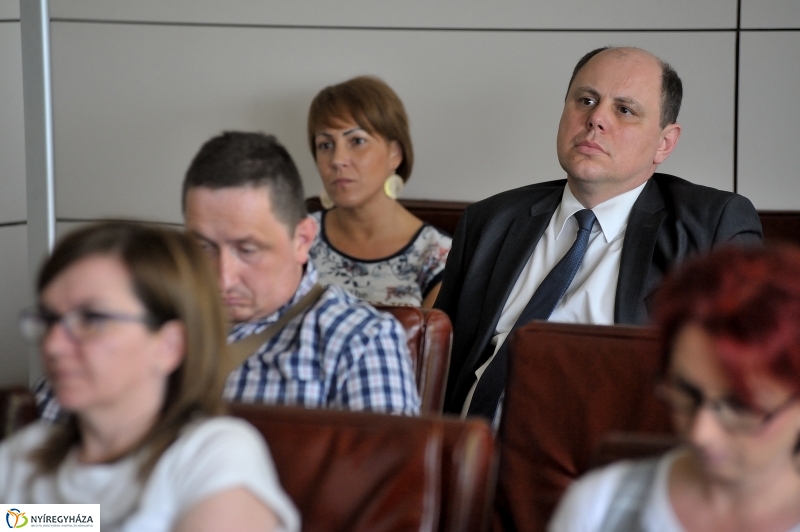 Felvételi adatok az egyetemen - fotó Szarka Lajos