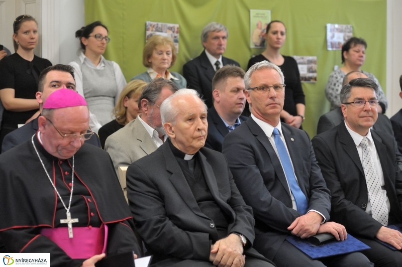 Katolikus óvoda alapkő letétele -fotó Szarka Lajos