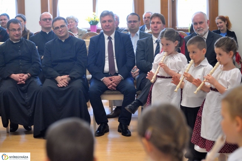 Katolikus óvoda alapkő letétele -fotó Szarka Lajos