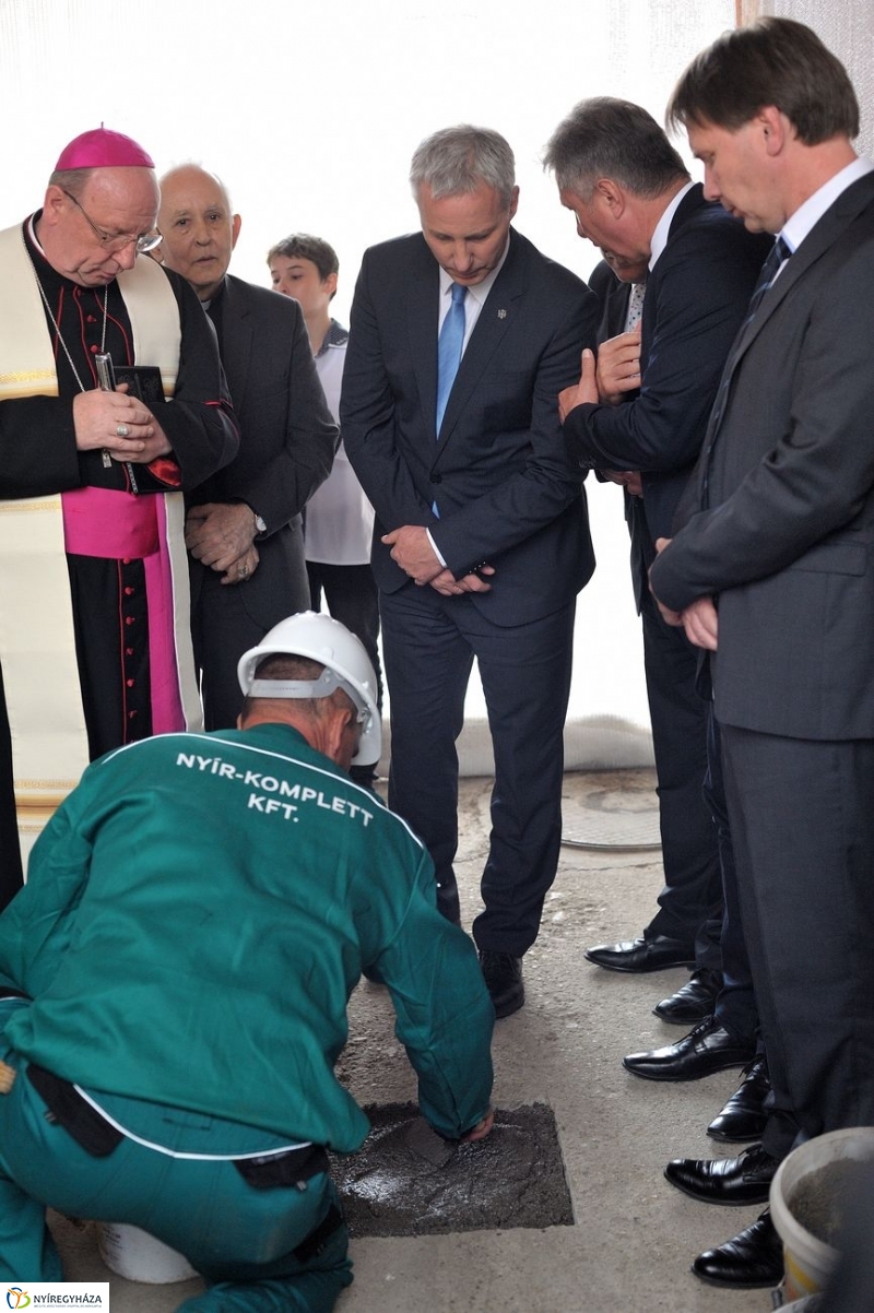 Katolikus óvoda alapkő letétele -fotó Szarka Lajos