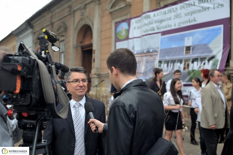 Katolikus óvoda alapkő letétele -fotó Szarka Lajos