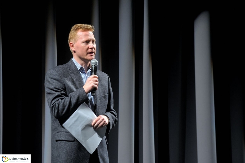 Üzenet a biztonságért - fotó Szarka Lajos