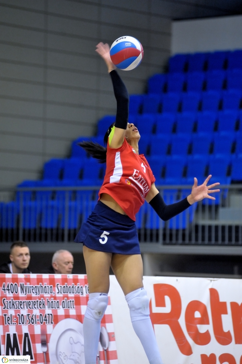 Fatum Nyíregyháza - Vasas női röplabda - fotó Szarka Lajos