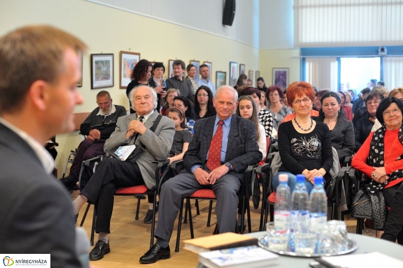 Ha mikrofon kerül a kezedbe - fotó Szarka Lajos