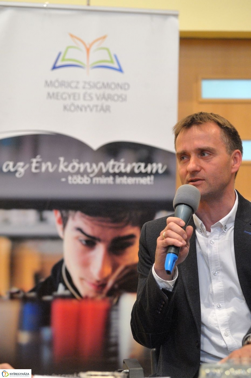 Ha mikrofon kerül a kezedbe - fotó Szarka Lajos