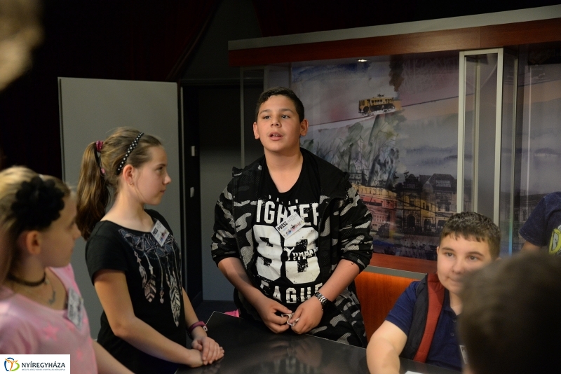 A Petőfisek a Napló szerkesztőségében jártak