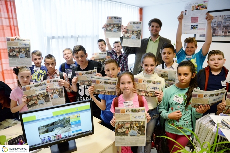 A Petőfisek a Napló szerkesztőségében jártak