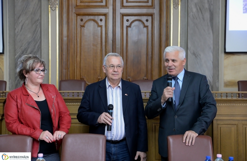 Lengyel diákok a Városházán