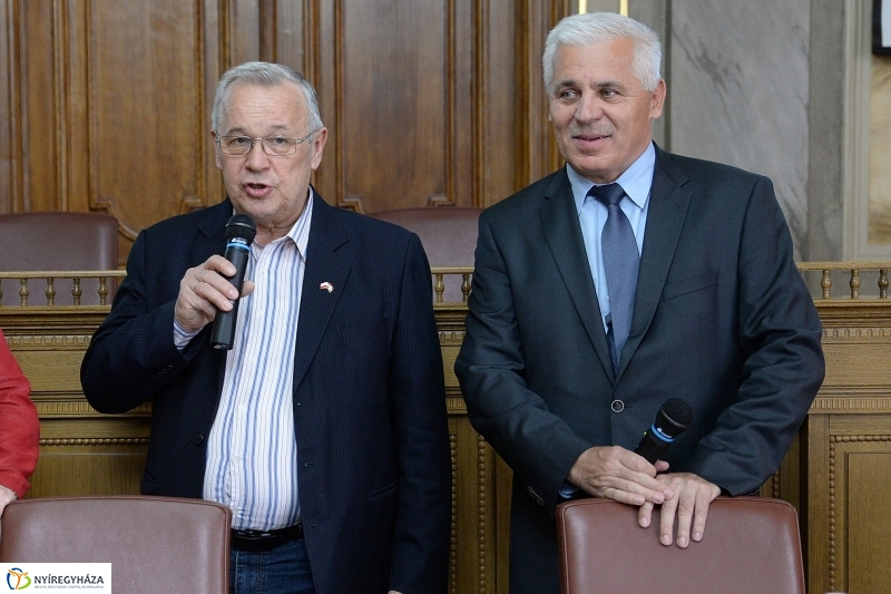 Lengyel diákok a Városházán