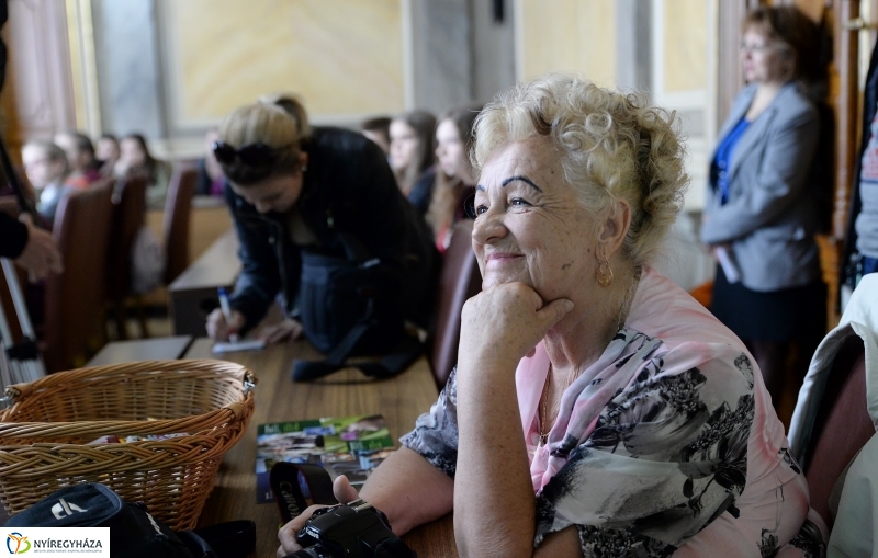 Lengyel diákok a Városházán