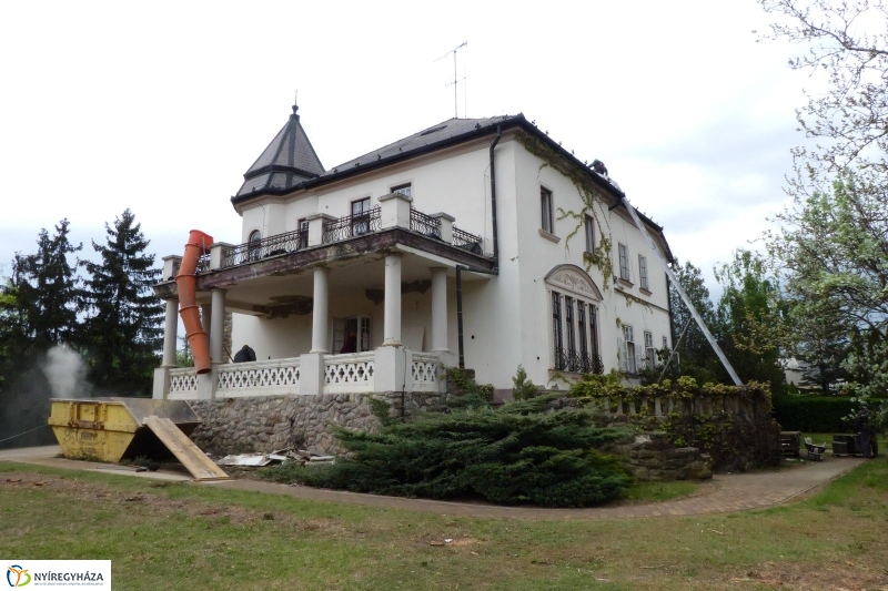 Helyszíni bejárás a Bencs Villánál - fotó Szarka Lajos