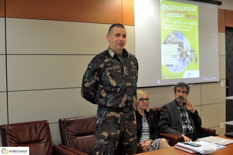 Karriernap sajtótájékoztató az egyetemen - fotó Szarka Lajos