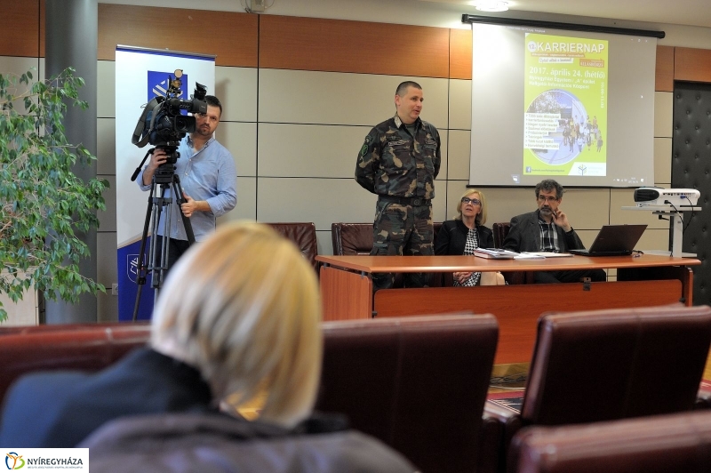 Karriernap sajtótájékoztató az egyetemen - fotó Szarka Lajos