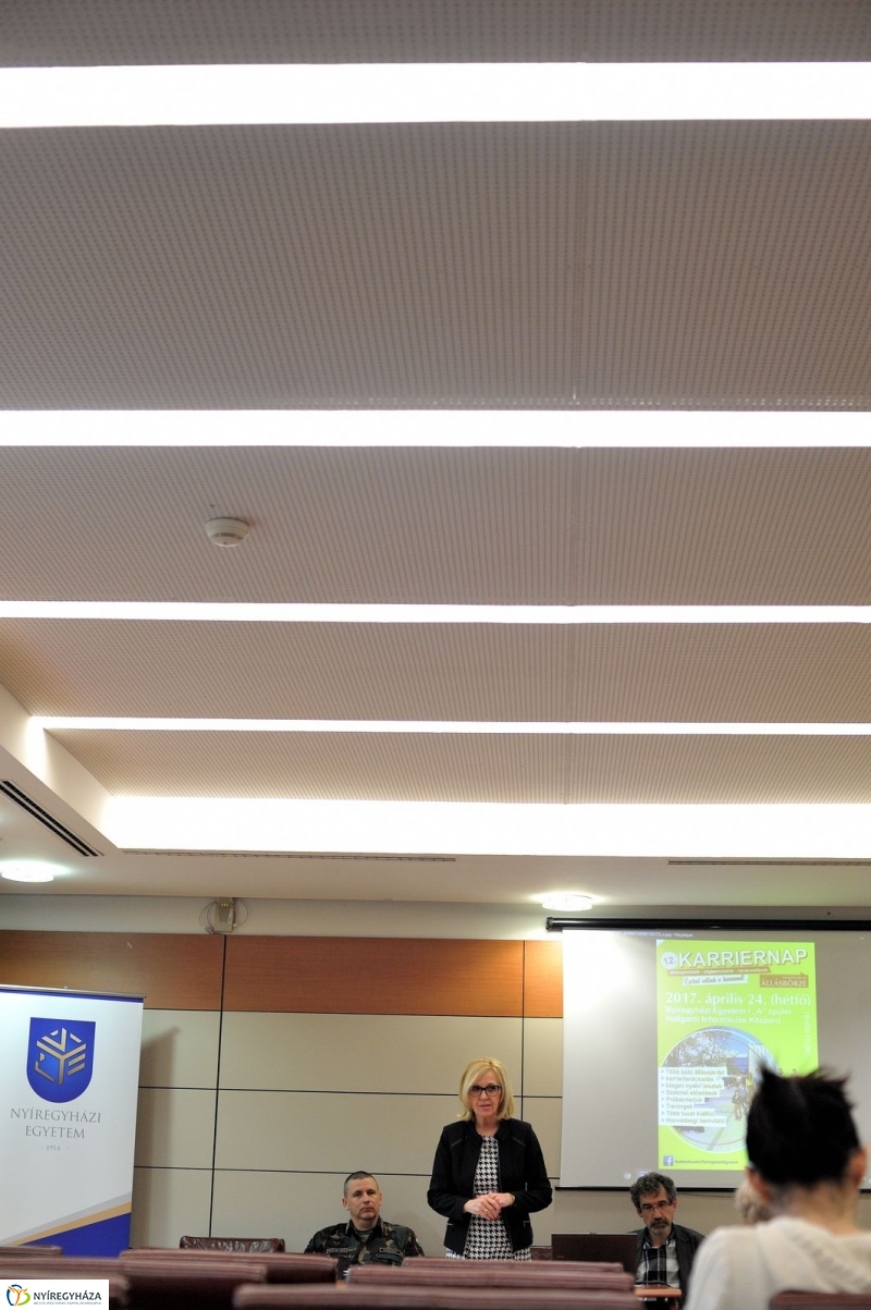 Karriernap sajtótájékoztató az egyetemen - fotó Szarka Lajos