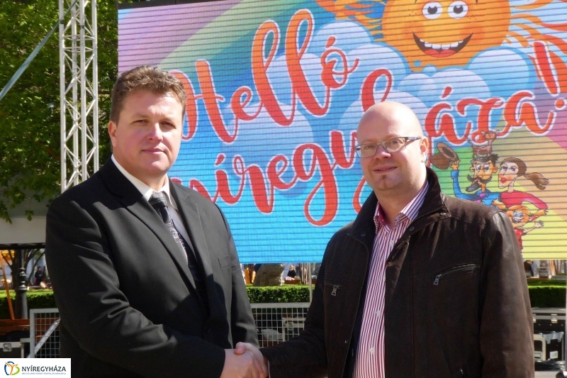 Helló Nyíregyháza! 2017  megnyitó - fotó Szarka Lajos