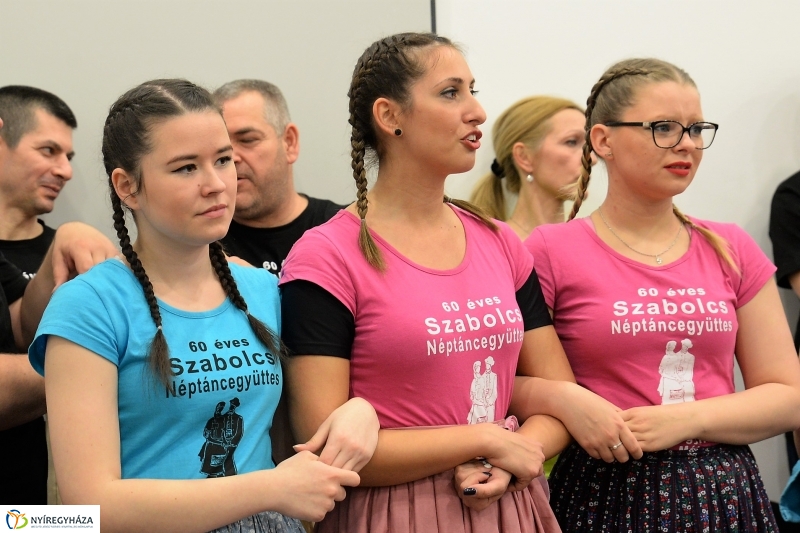 A 60 éves jubileumi gálára próbál a Szabolcs Táncegyüttes