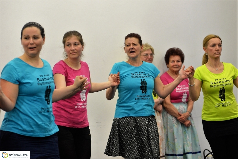 A 60 éves jubileumi gálára próbál a Szabolcs Táncegyüttes