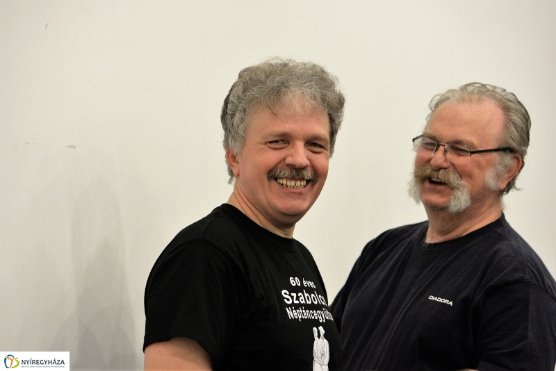 A 60 éves jubileumi gálára próbál a Szabolcs Táncegyüttes