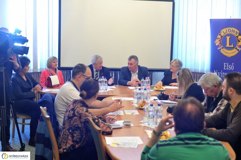 Lions sajtótájékoztató a kórházban - fotó Szarka Lajos