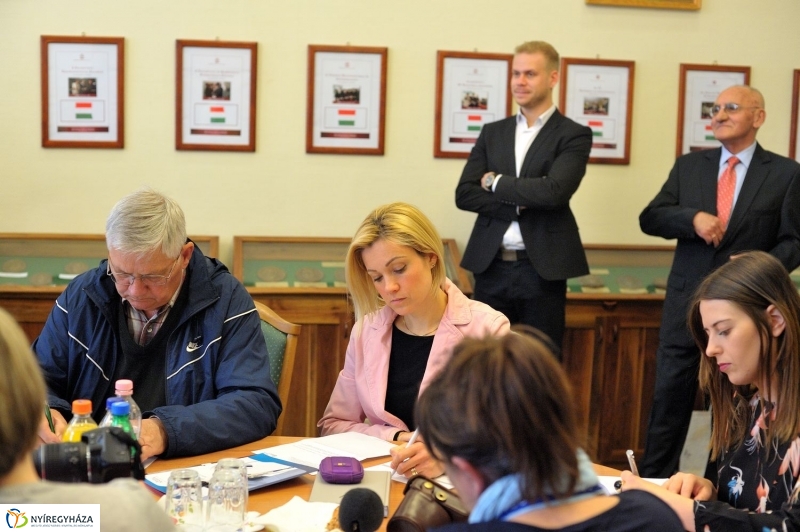 Diagnosztikai adomány a kórháznak - fotó Szarka Lajos