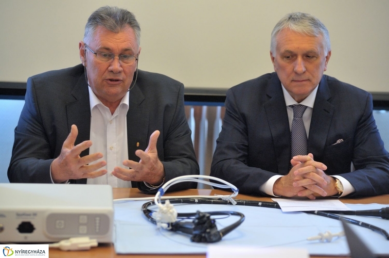 Diagnosztikai adomány a kórháznak - fotó Szarka Lajos