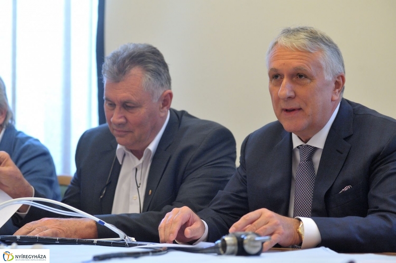 Diagnosztikai adomány a kórháznak - fotó Szarka Lajos