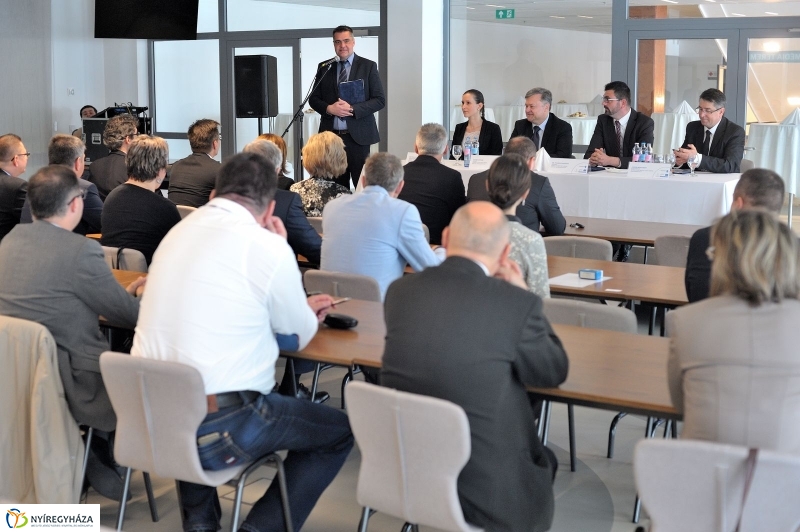 Foglalkoztatási paktum aláírása - fotó Szarka Lajos