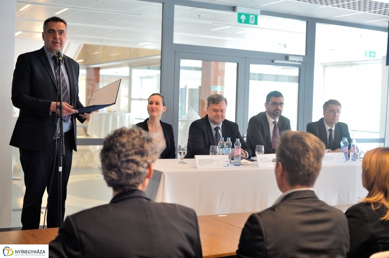 Foglalkoztatási paktum aláírása - fotó Szarka Lajos