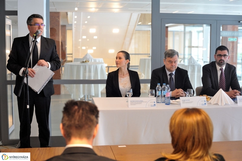 Foglalkoztatási paktum aláírása - fotó Szarka Lajos