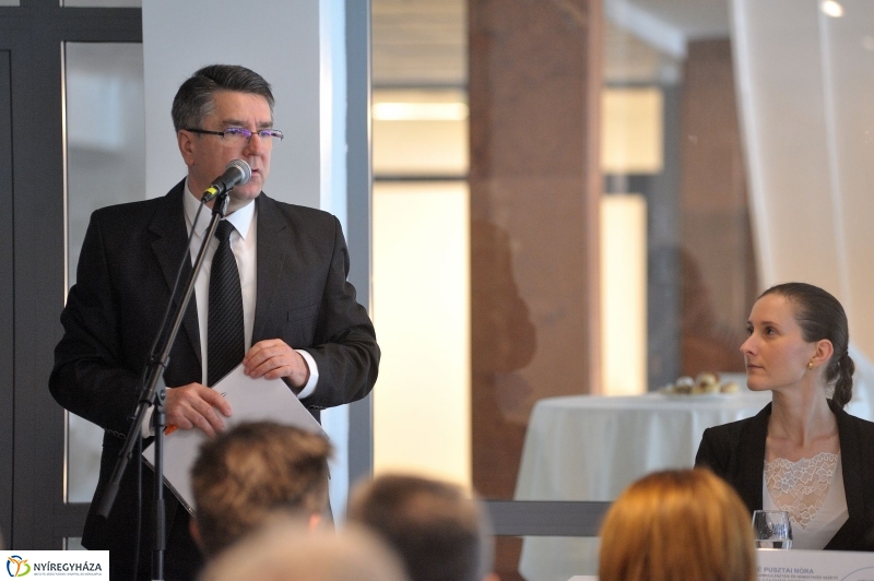 Foglalkoztatási paktum aláírása - fotó Szarka Lajos