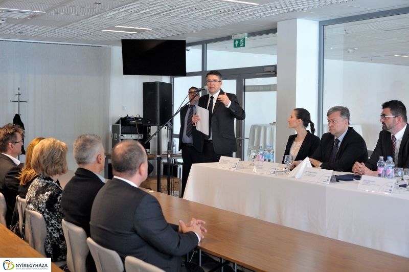 Foglalkoztatási paktum aláírása - fotó Szarka Lajos