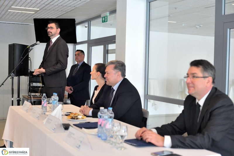 Foglalkoztatási paktum aláírása - fotó Szarka Lajos