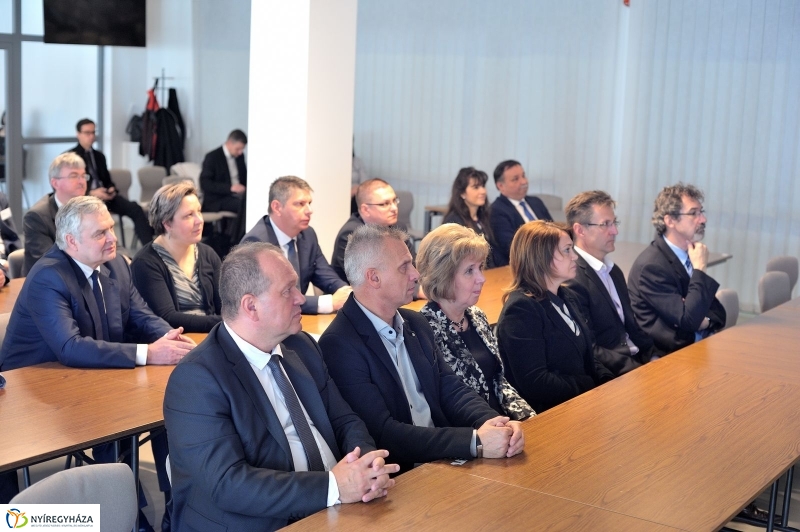 Foglalkoztatási paktum aláírása - fotó Szarka Lajos