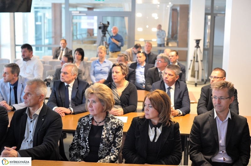 Foglalkoztatási paktum aláírása - fotó Szarka Lajos