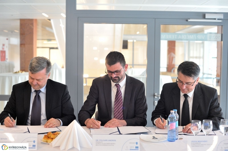 Foglalkoztatási paktum aláírása - fotó Szarka Lajos
