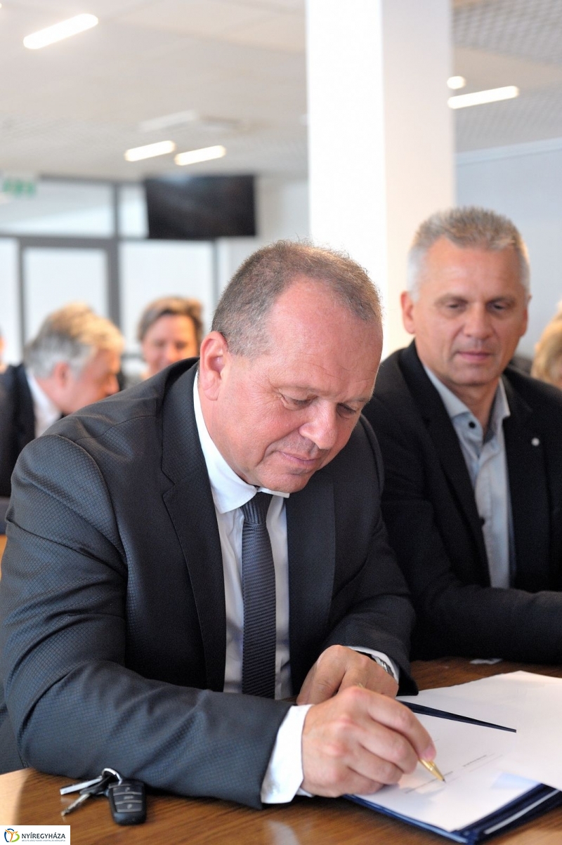 Foglalkoztatási paktum aláírása - fotó Szarka Lajos
