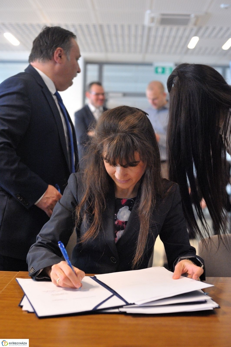 Foglalkoztatási paktum aláírása - fotó Szarka Lajos
