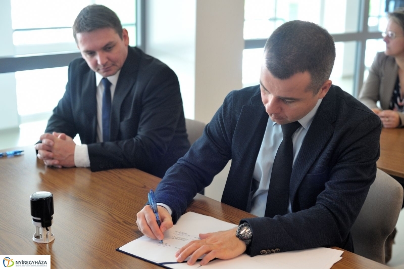 Foglalkoztatási paktum aláírása - fotó Szarka Lajos