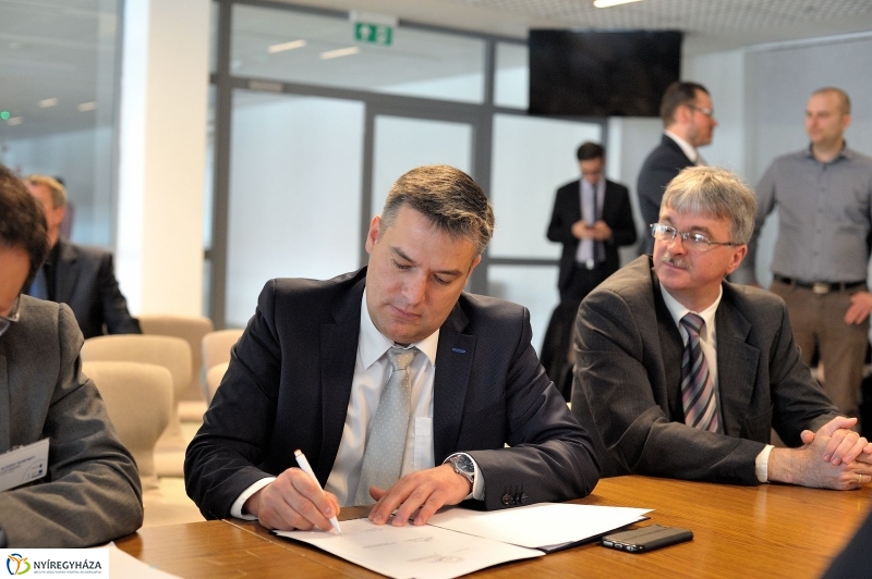 Foglalkoztatási paktum aláírása - fotó Szarka Lajos