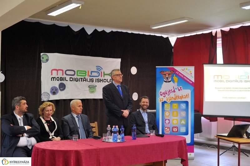 MOBIDIK az Apáczaiban - fotó Szarka Lajos