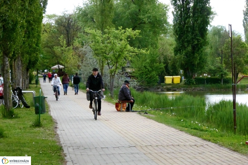 Április utolsó napja Sóstón - Szarka Lajos