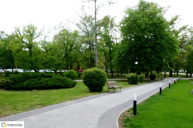 Április utolsó napja Sóstón - Szarka Lajos