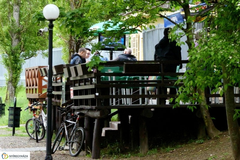 Április utolsó napja Sóstón - Szarka Lajos