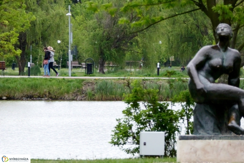 Április utolsó napja Sóstón - Szarka Lajos