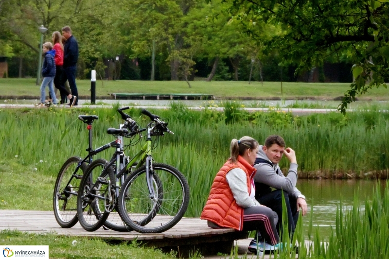 Április utolsó napja Sóstón - Szarka Lajos