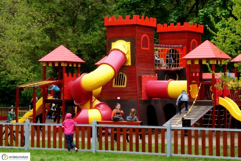 Április utolsó napja Sóstón - Szarka Lajos